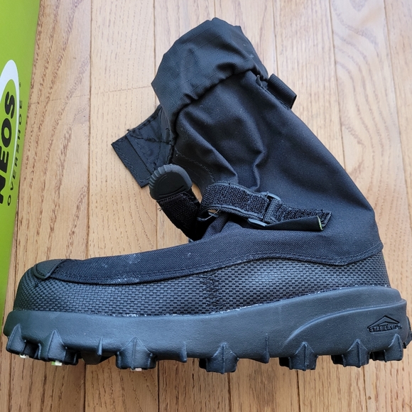 NWT Neos Voyager Stabilicer Waterproof Overshoes Boots Snow Ice Grip Black XS - Picture 3 of 13